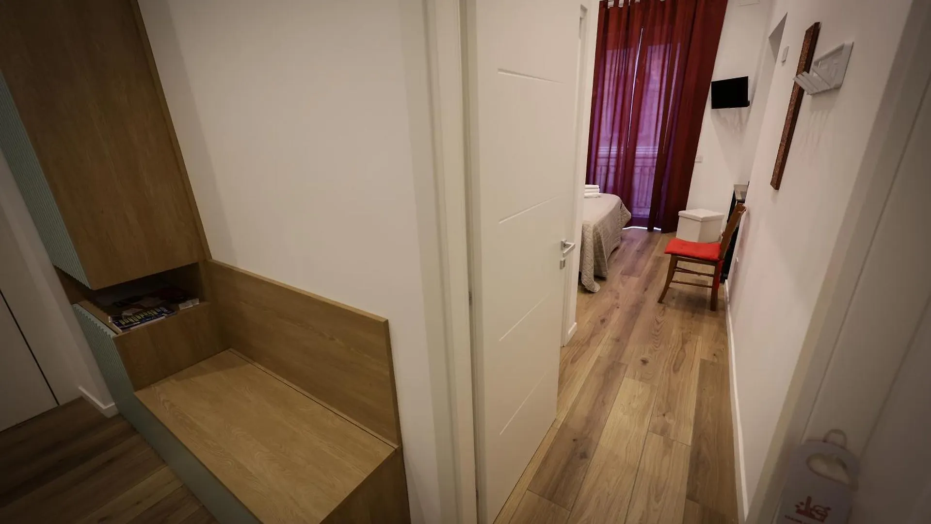 Napoli Into Core - Bed & Breakfast
